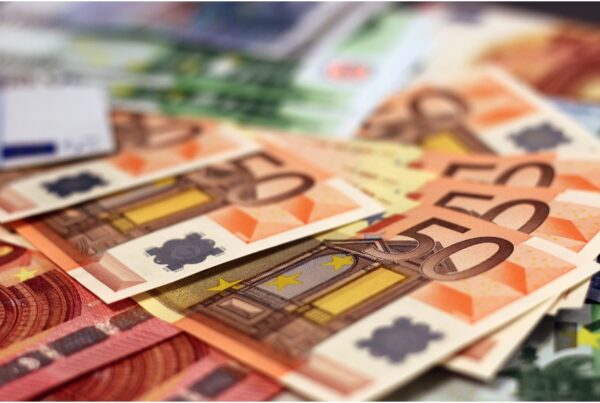 Mutui, tassi in calo ma i debiti restano un peso: gestione debiti sempre più urgente